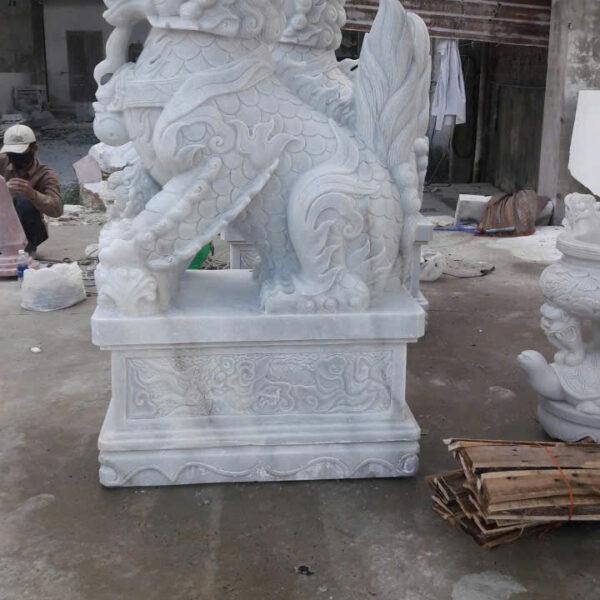 Tượng sư tử