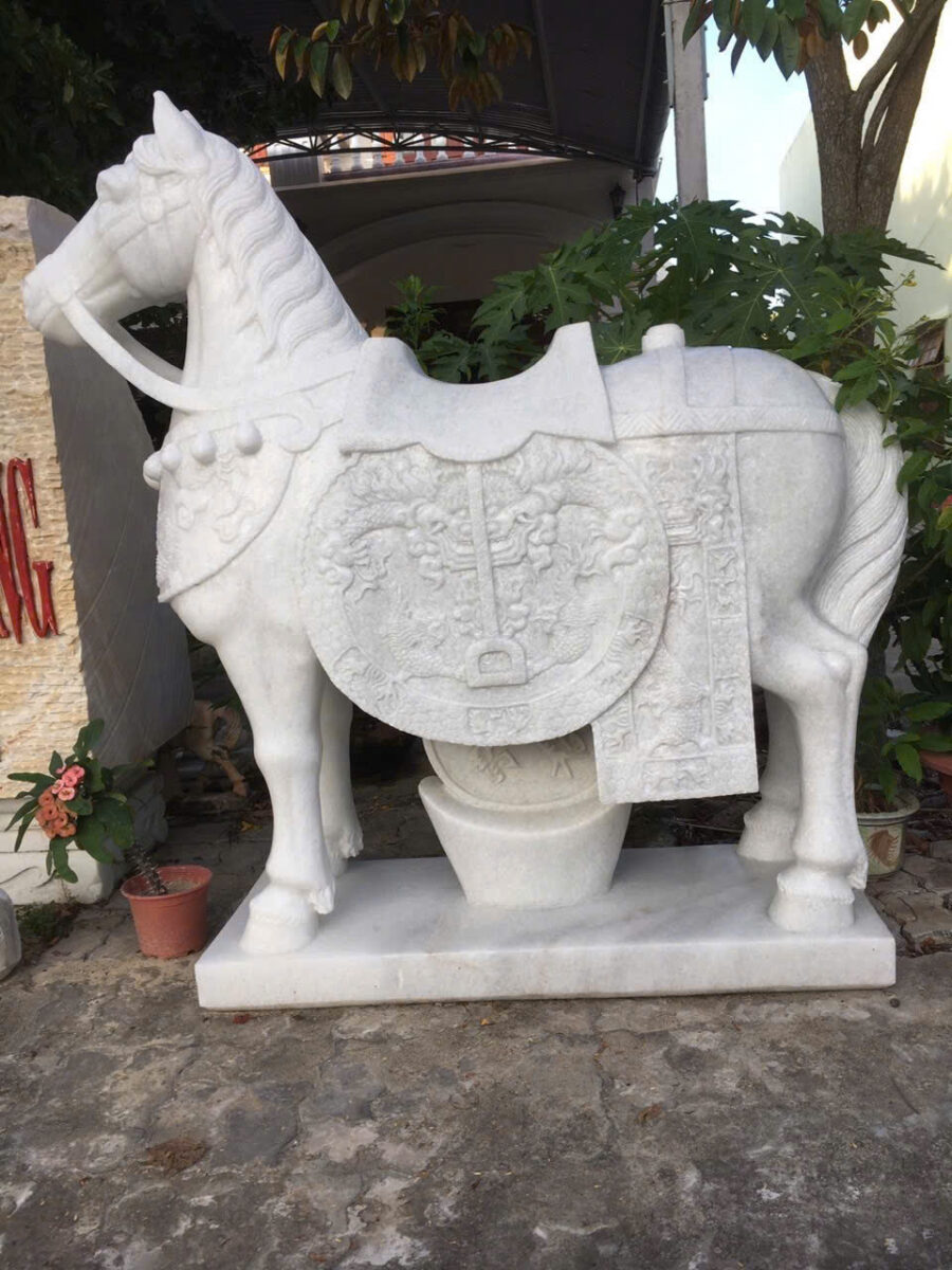 Tượng ngựa